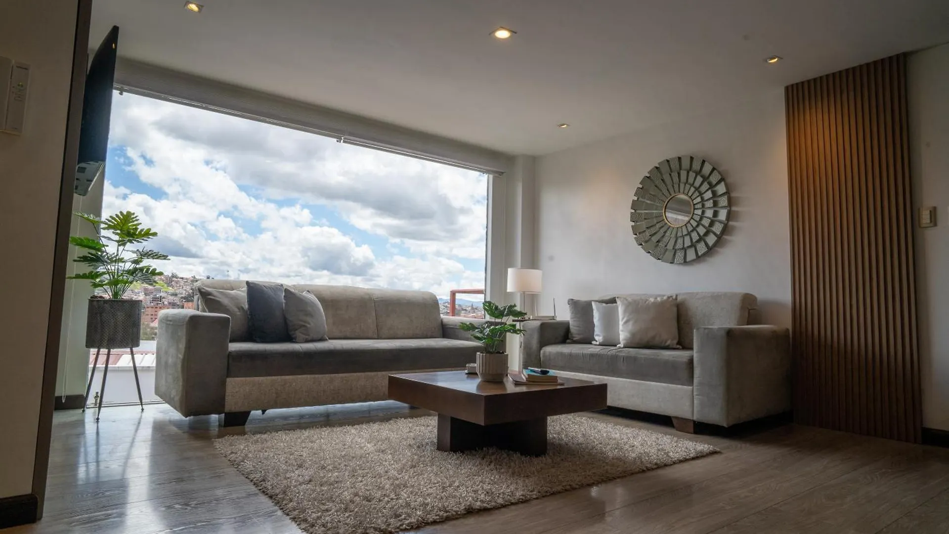 Apartment La Esmeralda 54 Cuenca